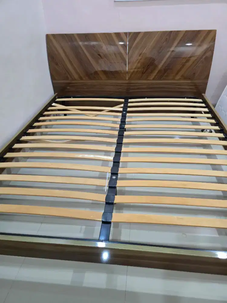 Ranjang Informa 180 Murah jarang pakai