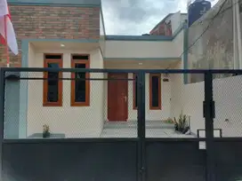 Dijual Rumah Baru Ready Permata Biru Cinunuk SHM  432 JT / Nego
