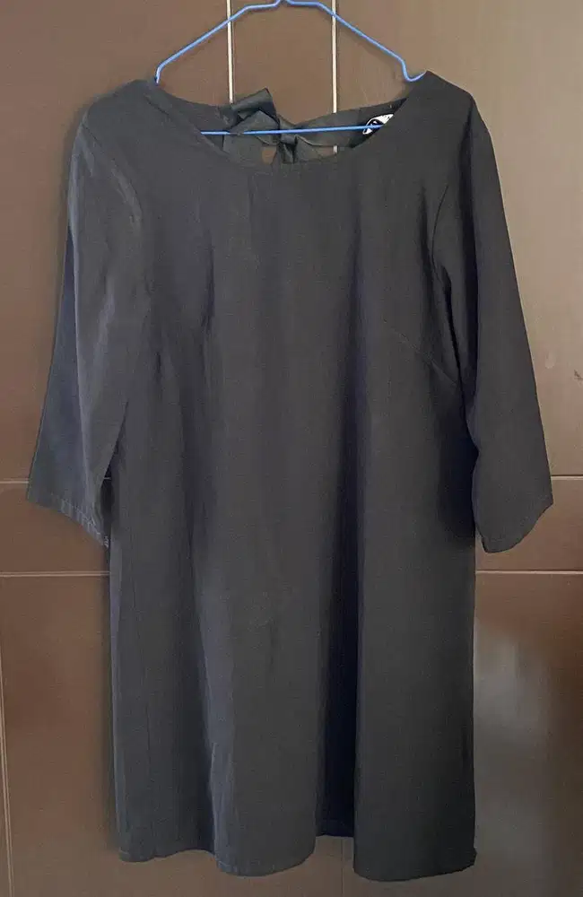 COTTON INK - BLOUSE HITAM– ALLSIZE - PRELOVED LIKE NEW