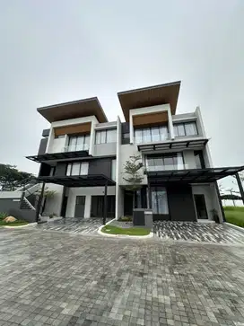 SANGAT LAKU! Rumah Mewah Lokasi Strategis di Gading Serpong
