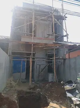 Rumah strategis dalam komplek perumahan di cijantung