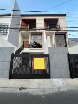 Rumah baru ,bagus dan nyaman di Tomang Jakarta Barat