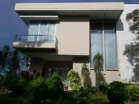 Dijual rumah bagus di Alam sutera Strategis