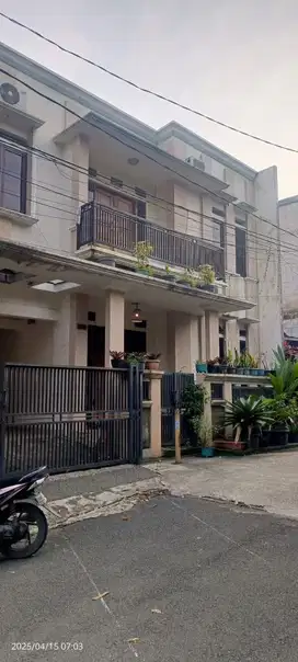 Rumah Mewah Harga Menarik Siap Huni di The Symphonia Serpong