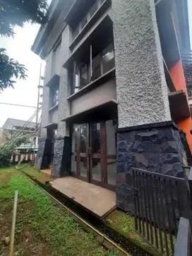 DIJUAL RUMAH SIAP HUNI  DI VILA CINERE MAS