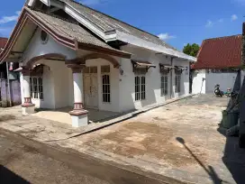 Di kontrakan rumah