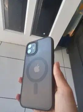 iPhone 11 128GB warna hitam