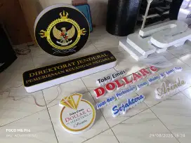 Neonbox huruf timbul akrilik costum