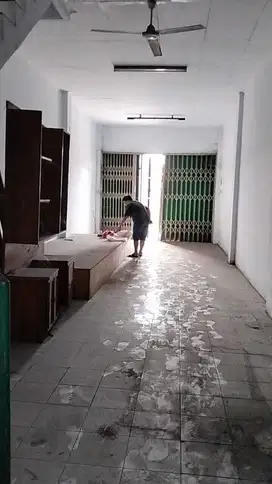 dijual ruko strategis di pinggir jalan merdeka , Karawaci Tangerang