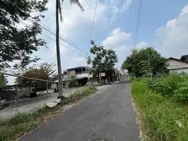 7 MENIT KAMPUS UII, Prospek Rumah Kost Jl Besi Jangkang Kaliurang 12