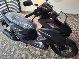 Km 5rb keyless, honda vario 160 CBS iss 2025 bln 2 pajak panjang mulus
