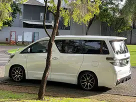 Toyota Vellfire 2013 Bensin