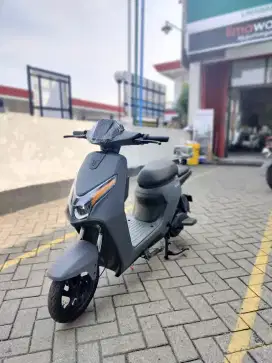 SEPEDA LISTRIK UWINFLY D65