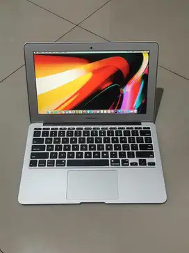 Macbook Air 11 2014 Core i5 / 4GB / SSD 128GB / Mulus - Normal