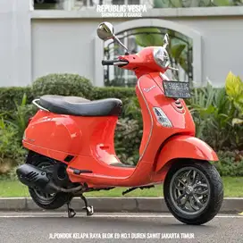 DIJUAL CEPAT Piaggio Vespa LX 125 IGET LED TAHUN 2021 WARNA PEACH RARE