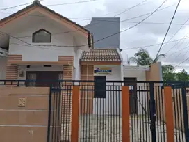 Rumah 15 Menit ke Cibinong City Mall SHM Hadap Timur J-35279