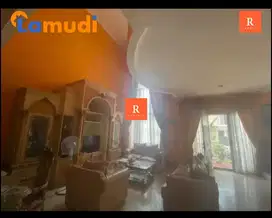Dijual Rumah 2 lantai LT 305m² Lb 235m²