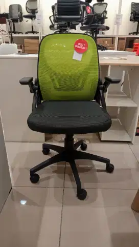 KURSI KANTOR BELI 1 GRATIS 1
