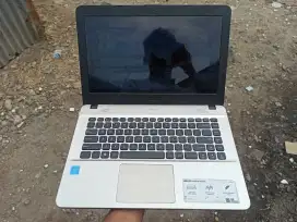 Laptop Asus VivoBook X441MA mulus