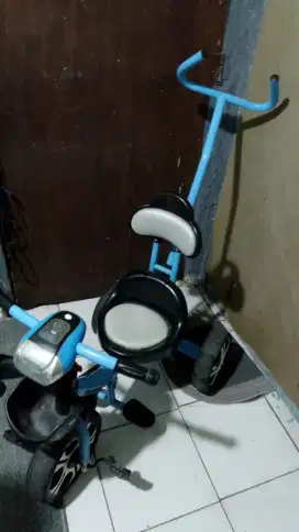 Sepeda roda tida