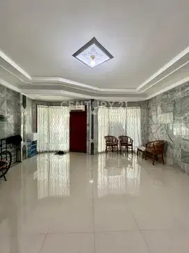 Rumah 2½ Lantai Full Furnished Dan Nyaman Di Kelapa Gading S8807