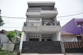 Rumah 5 KT di Bekasi Dekat RS Satria Medika LB 216 Hadap Timur J-22042