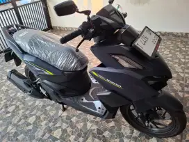 Km 5rb keyless, honda vario 160 CBS iss 2025 bln 2 pajak panjang gress