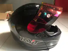 Helm KYT R10 full face
