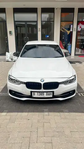 BMW 320i 2017 Bensin