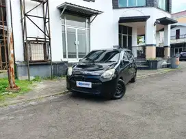 Pajak Panjang - DAIHATSU AYLA 1.0 D BENSIN M/T 2014 HITAM