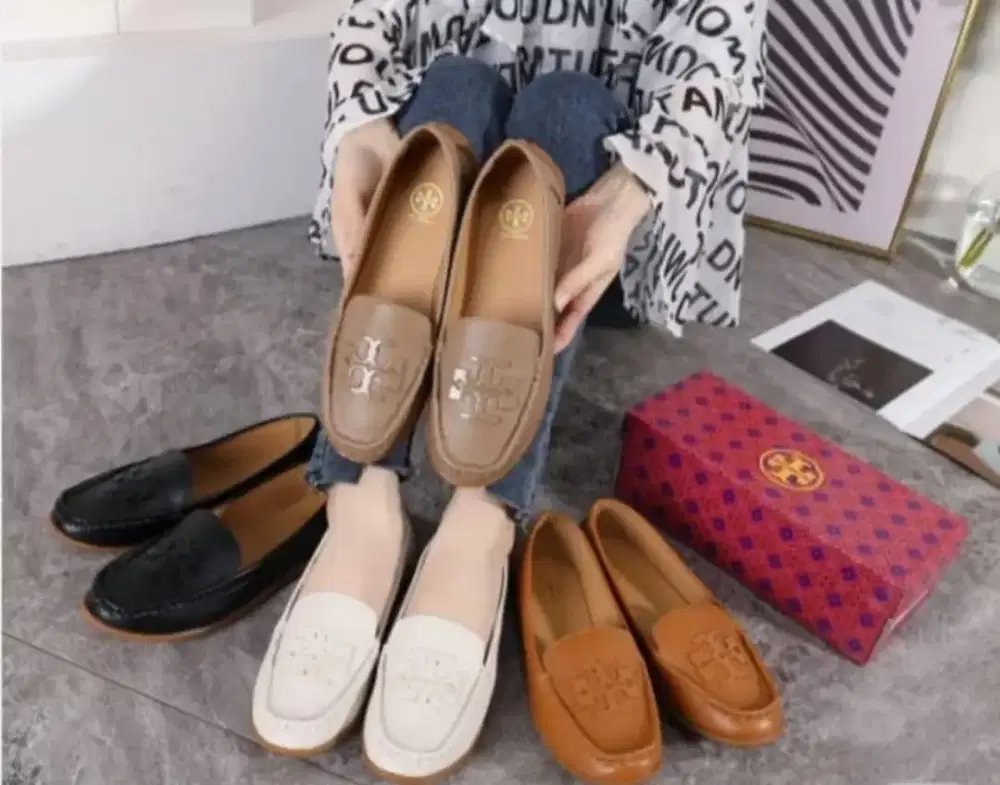 SALLe “Toryburch Lowell tumbled Leather Driver Moccasin Flats”