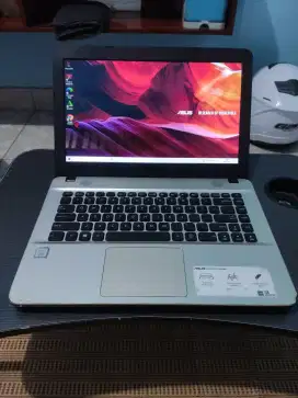 Dijual laptop Asus i3 gen 7