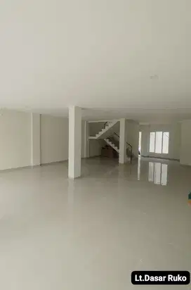 Ruko Baru Di Tempat Jalan Yang Sangat Strategis Di Jakarta Pusat