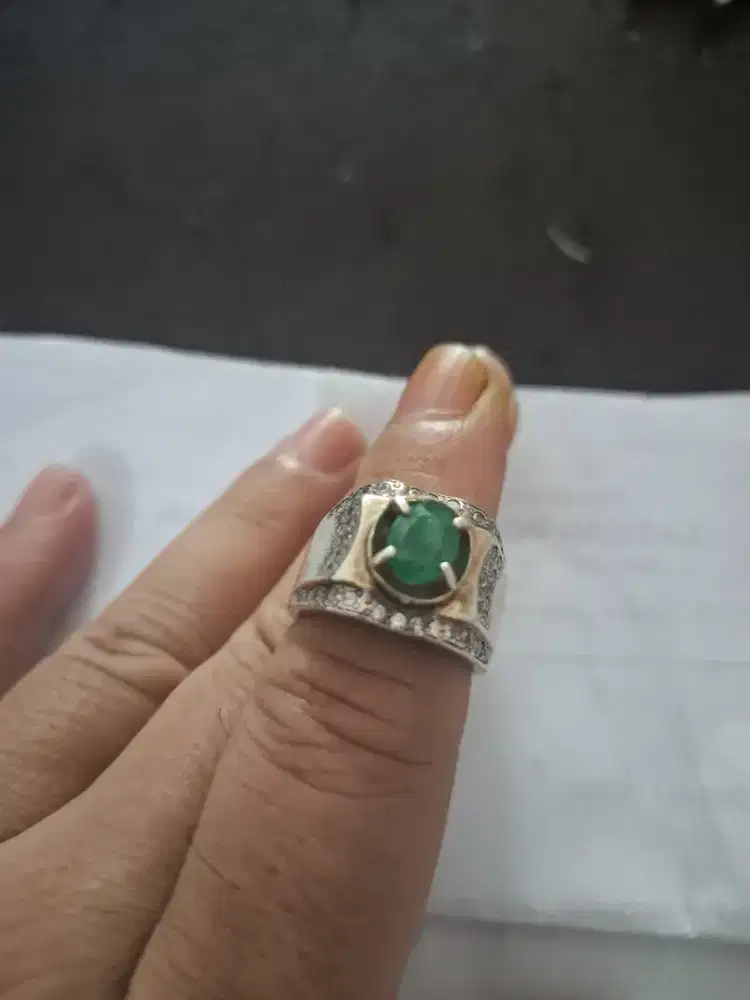 Murah cincin zamrud warna bagus 2 crat lebih