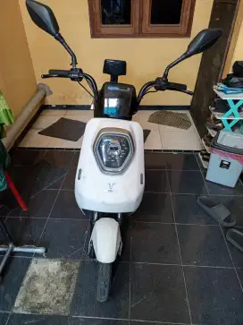 Uwinfly m60 putih