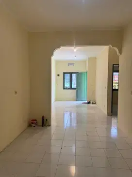 DIJUAL RUMAH MURAH BISA NEGO DALAM CLUSTER SIAPHUNI SENTUL CITY SSR661