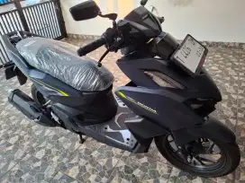 Km 5rb keyless, honda vario 160 CBS iss LED 2025 bln 2 pajak panjang.