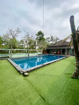 Rumah Villa Luas  + Kolamrenang di jl. Kaliurang Dekat BIAS,kampus UII