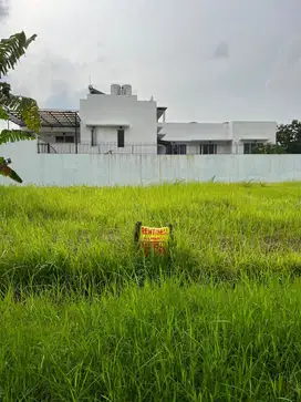 Dijual Kavling Luas 200 m2, Taman Simpruk Lippo Cikarang, 5 Juta/m2!