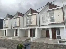 DIJUAL RUMAH BARU PROMO DAN STRATEGIS SISA 1 UNIT MURAH LOKASI BANDUN