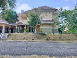 DIJUAL RUMAH MEWAH, TANAH LUAS, DI PALAGAN AKSES LANGSUNG JL KALIURANG