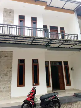 Rumah mewah posisi hook siap huni dicluster Pratama residence cash/KPR