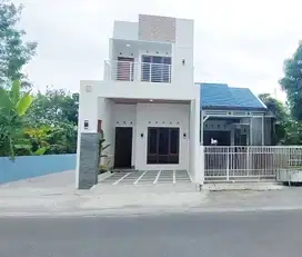 Rumah Baru 2 lantai Strategis Siap Huni di Griya Buana Asri Potorono