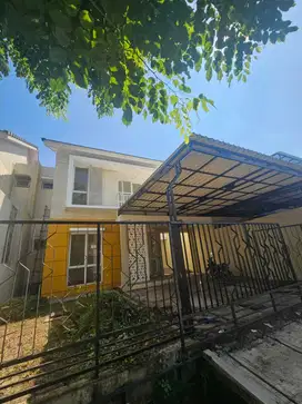 DISEWAKAN RUMAH CARPORT 2 DI JALAN BOULEVARD BANJAR WIJAYA
