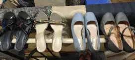 Dijual sepatu Dan sendal wanita bekas pakai
