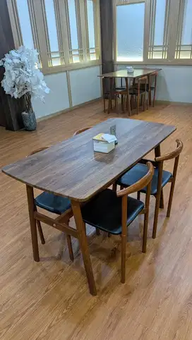 Meja kursi makan cafe