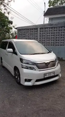Toyota Vellfire tipe  Z 2011 istimewa