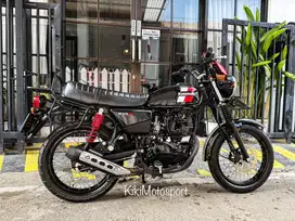 W175 TR 2020 like new