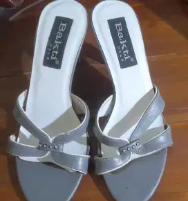 Sandal wanita merk Bakti