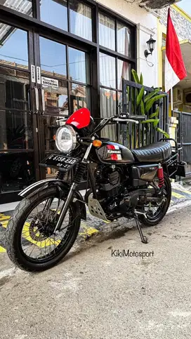 W175 TR 2020 plat G like new